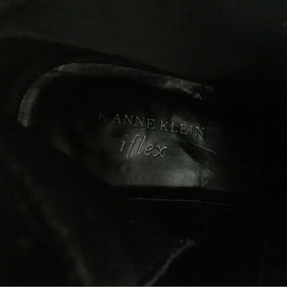 Anne Klein Riding Boot, Size 8 - Picture 8 of 8